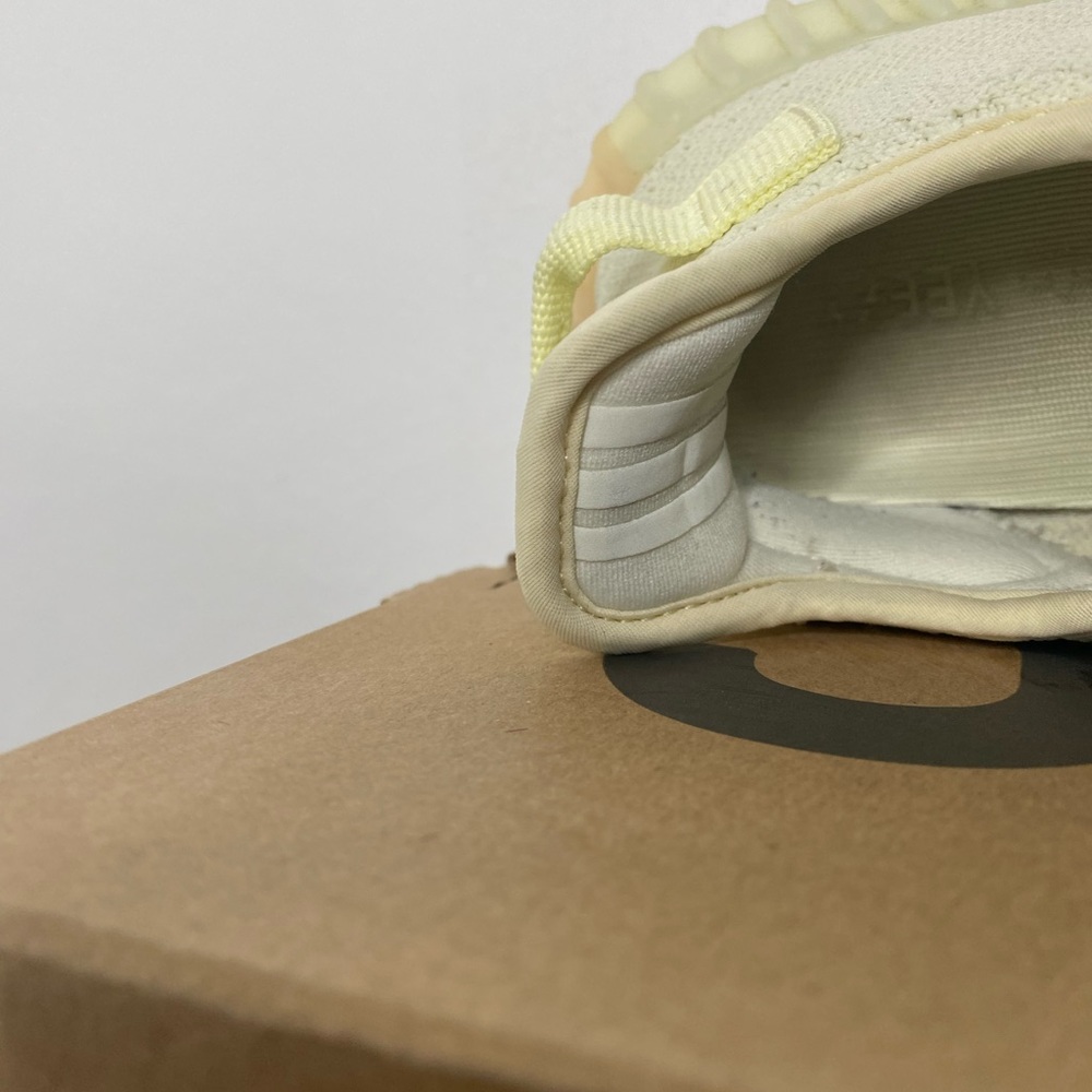 Yeezy Boost 350 V2 - Picture 9 of 11